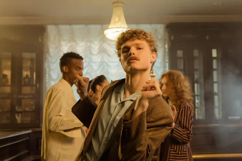 Impreza w stylu PRL – jak się ubrać? – kilka wskazówek dla panów i pań